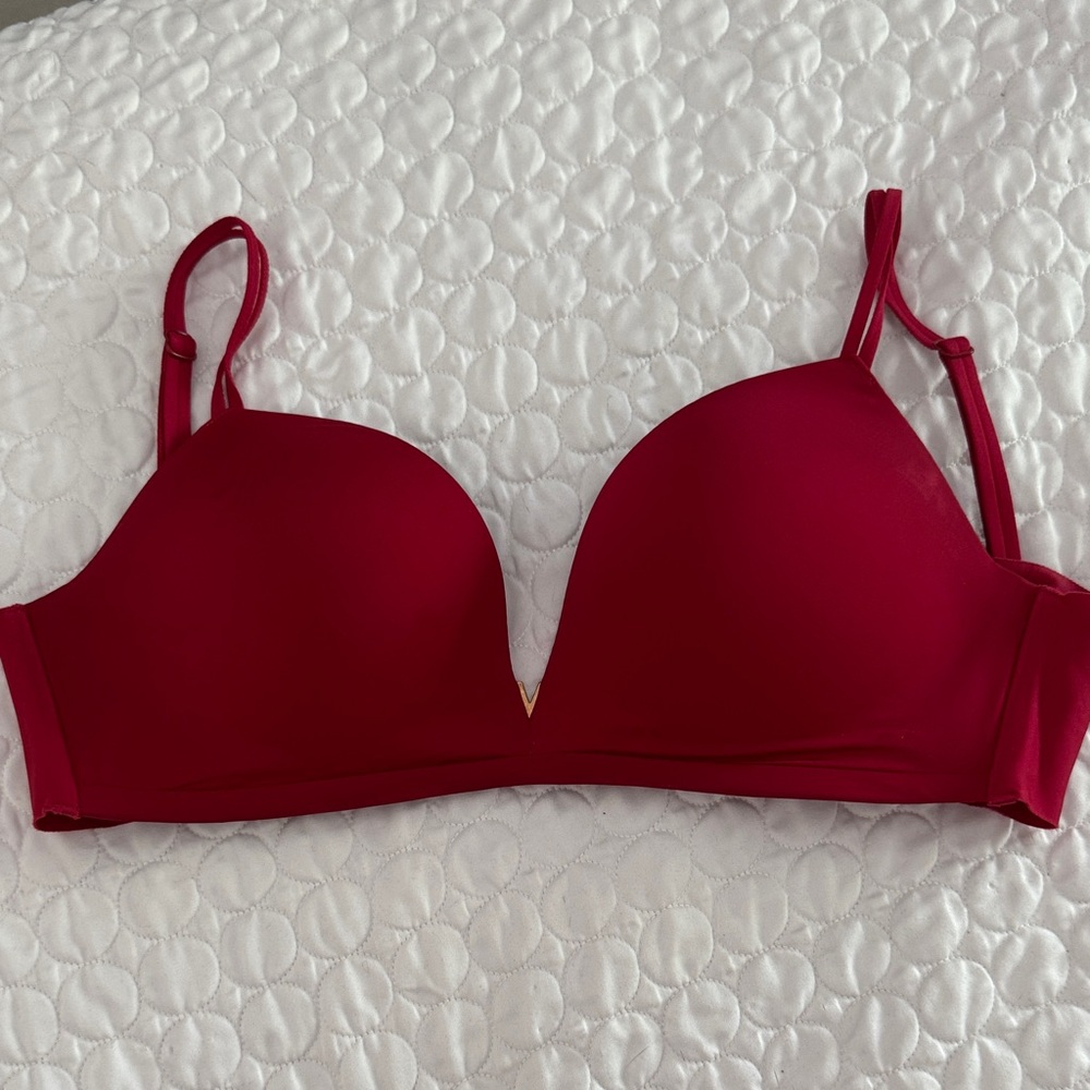Victorias secret wireless 32D red Women's Bra